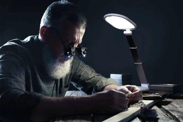 Daylight Foldi Go Rechargable Desk Lamp