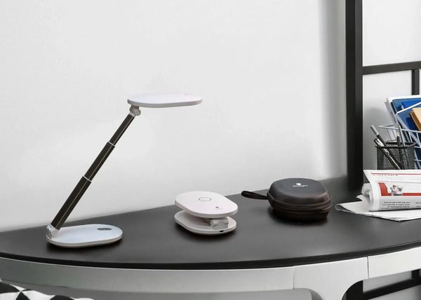 Daylight Foldi Go Rechargable Desk Lamp