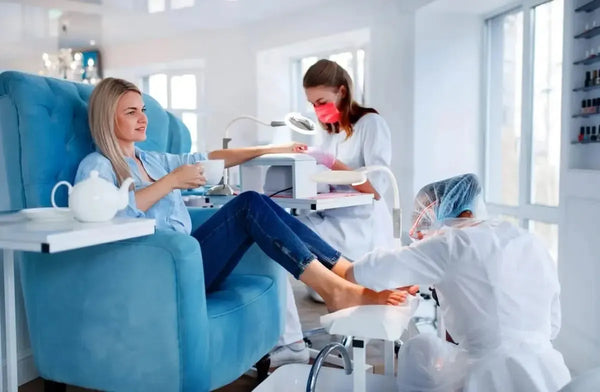 Daylight Magnificent Pro Desk/Floor 3-in-1 Magnifying Lamp