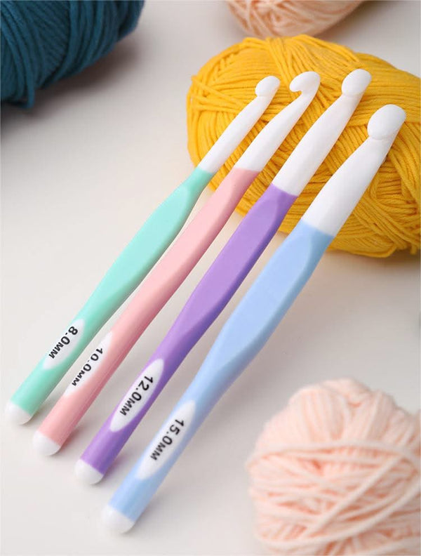 Universal Crafts Large Crochet Hook Set 4 Pack