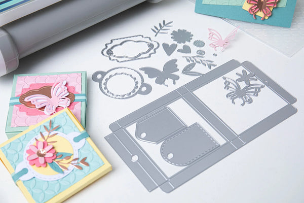 Sizzix Big Shot Plus Machine + Starter Kit