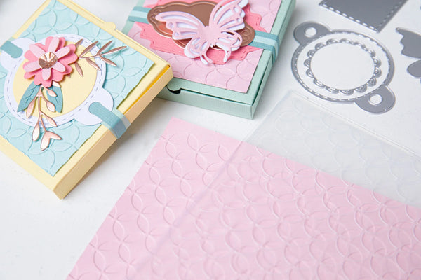 Sizzix Big Shot Plus Machine + Starter Kit