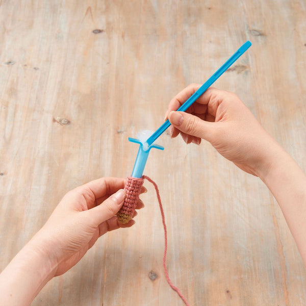 Clover Small Stuffing Tool - Small Blue