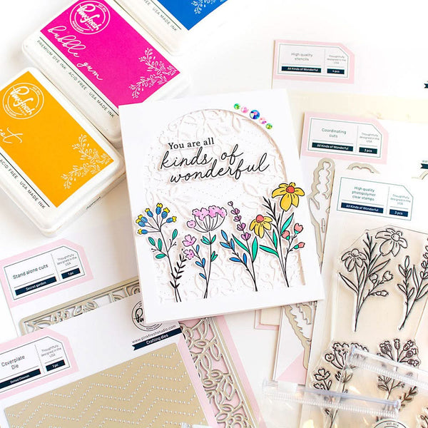 Pinkfresh Studio Die Set Foliage Shaker*