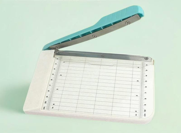 Universal Crafts Guillotine Trimmer - Small